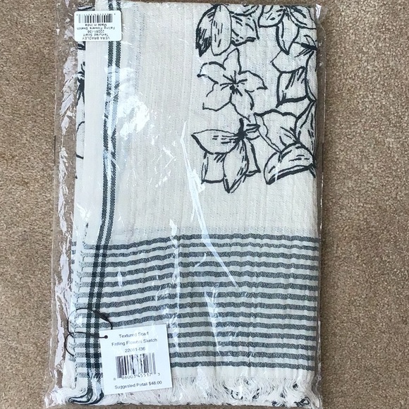 Vera Bradley Textured Scarf Falling Flower Sketch - Picture 3 of 5